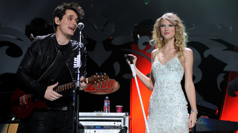 Taylor Swift performing with John Mayer