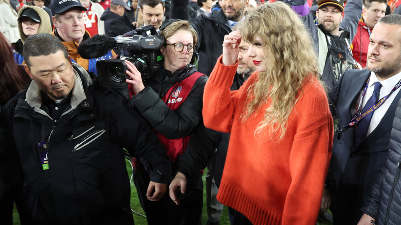 Taylor Swift in red sweater