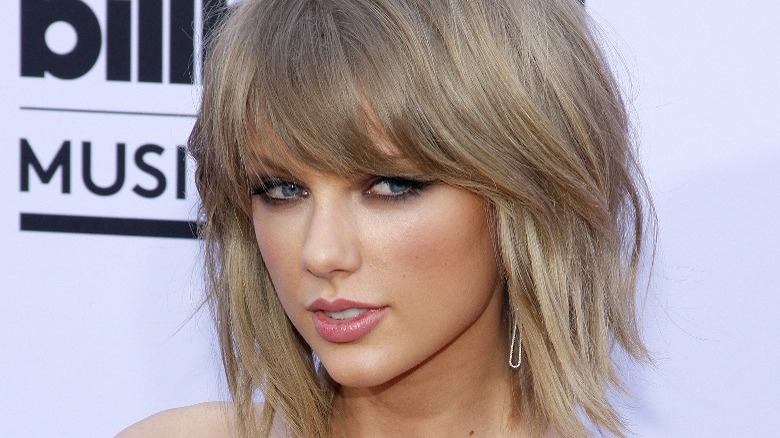 Taylor Swift shag haircut