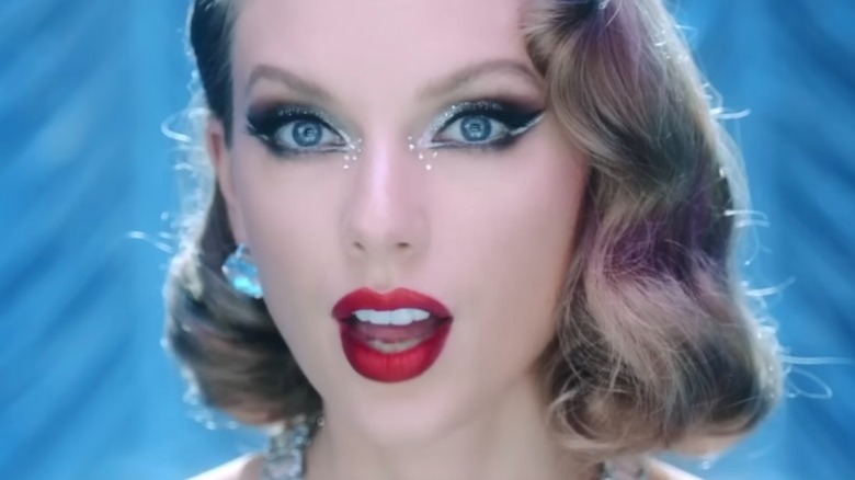 Taylor Swift's Bejeweled Makeup