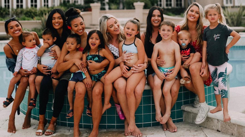 'Teen Mom: Young Moms Club' cast posing with kids