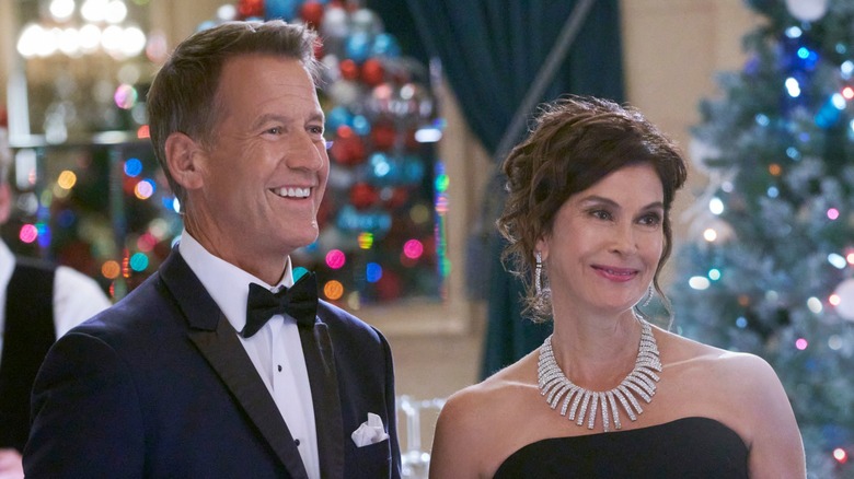 James Denton and Teri Hatcher in "A Kiss Before Christmas" 