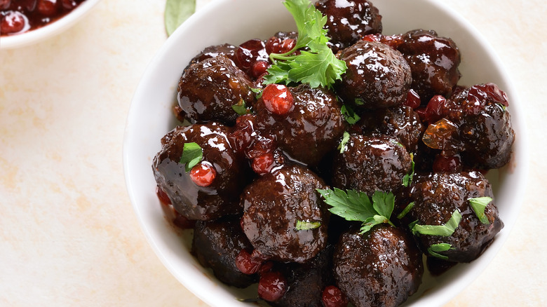 Meatballs in cranberry sauce