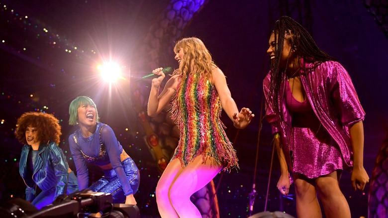 Taylor Swift singing and dancing at the Reputation Stadium Tour