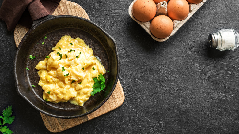 Scrambled eggs sprinkled with parsley