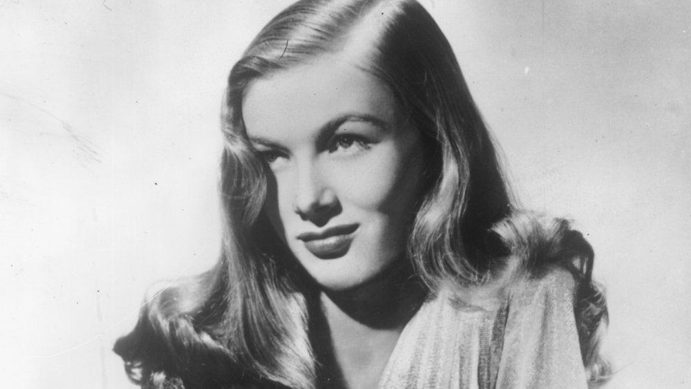 Veronica Lake with long hair and a deep side part