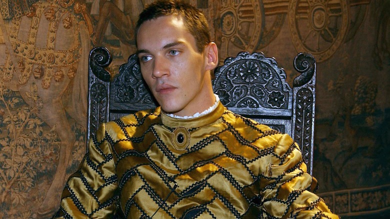 Jonathan Rhys Meyers on Tudors set