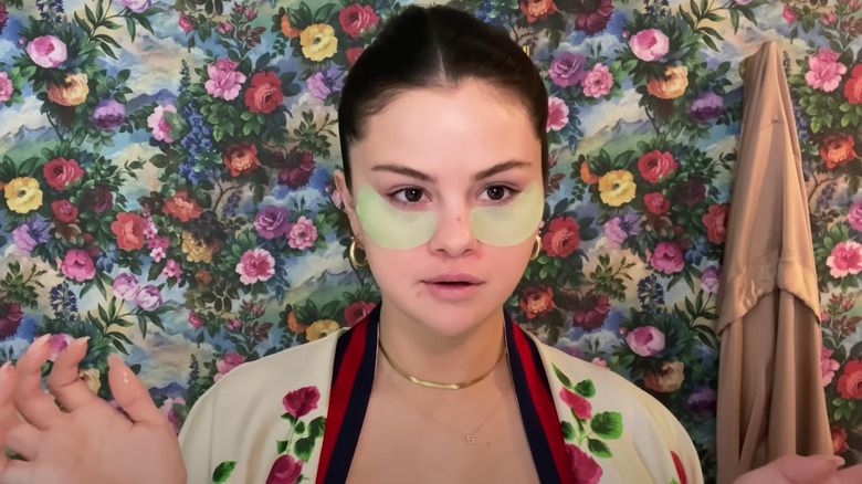 Selena Gomez using the Sephora Collection eye mask