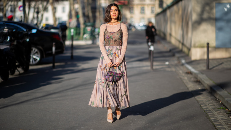 spring summer dress and saddle bag