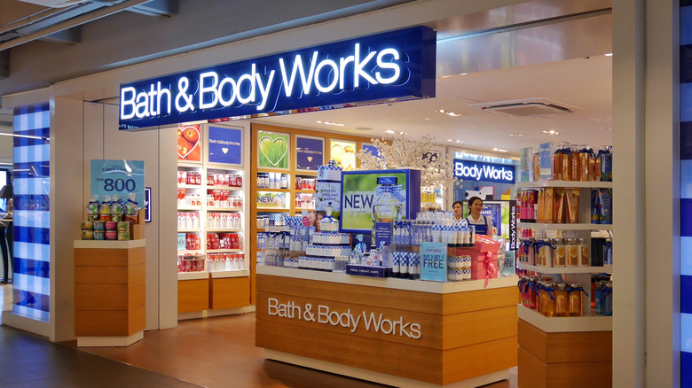 Bath and Body Works storefront