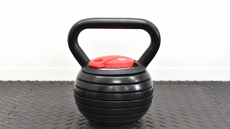 Black and red adjustable kettlebell