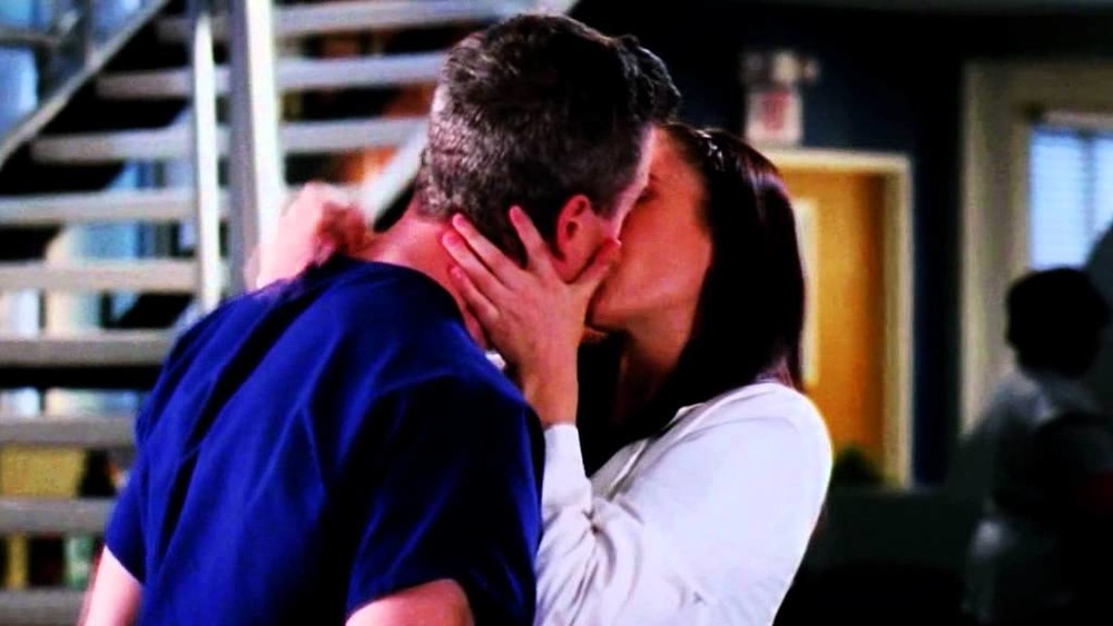 Mark and Lexie smooching on Grey's Anatomy 