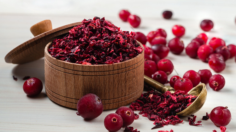 Cranberries and dried cranberries