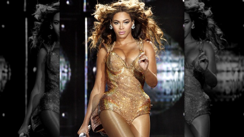 Beyoncé in golden bodysuit 