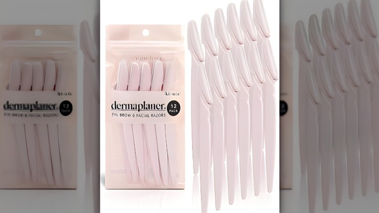 Light pink dermaplaning set 