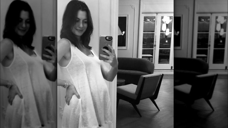 Anne Hathaway pregnant