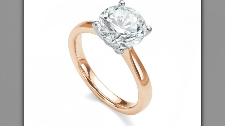 Round diamond ring