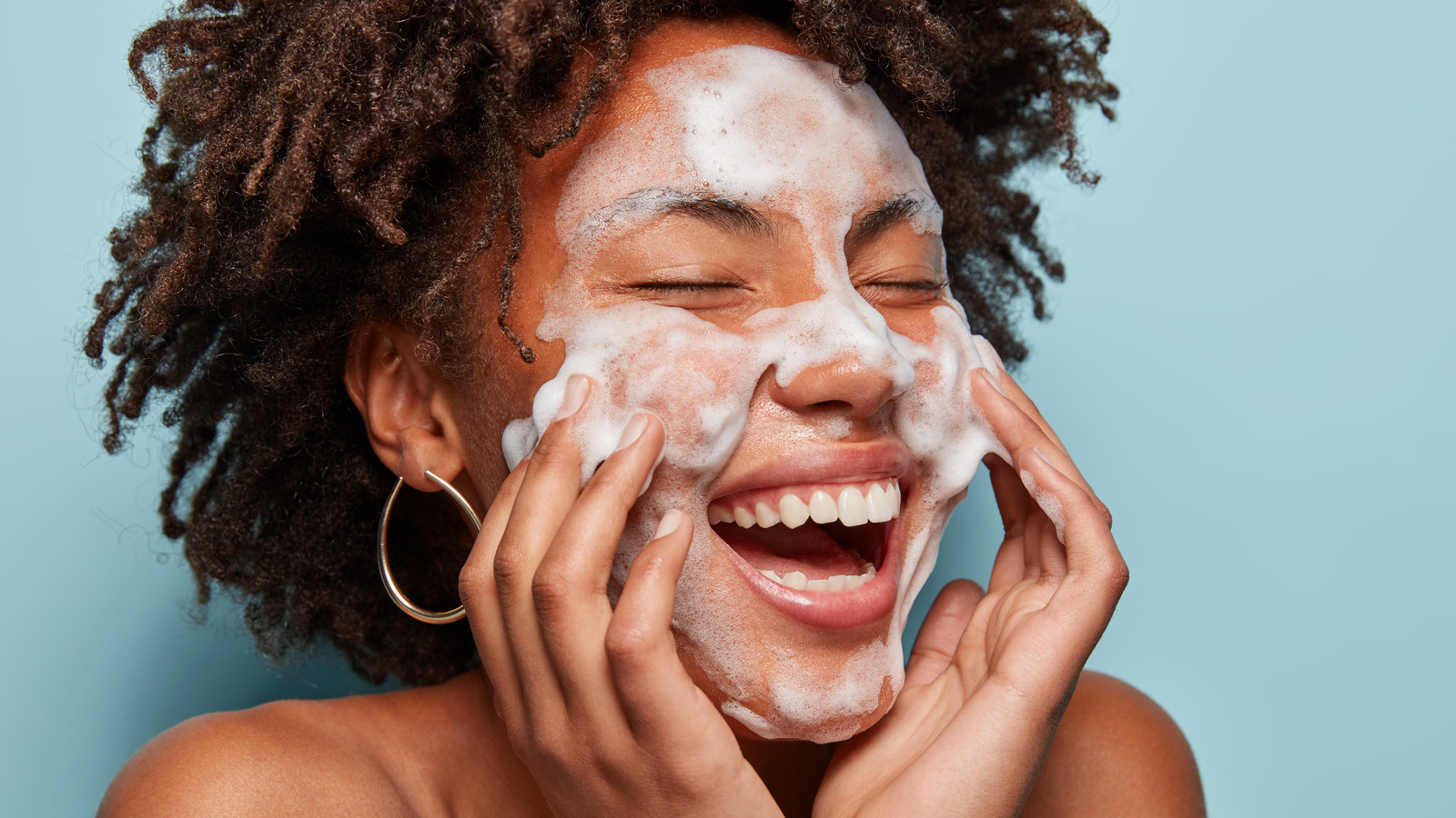 The Best Drugstore Face Washes And Cleansers You Can Buy In 2022