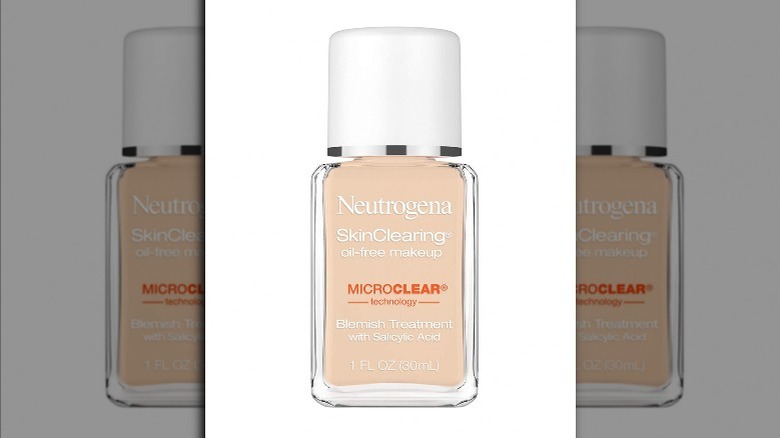 Neutrogena SkinClearing Oil-Free Makeup