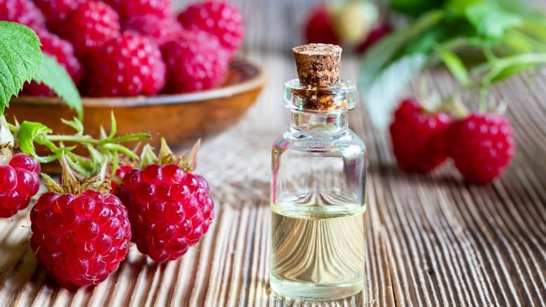 raspberry seed oil and raspberries