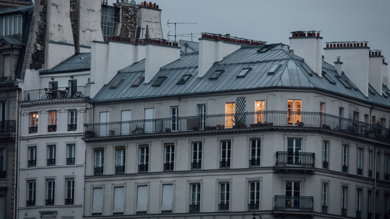 Parisienne residential building at dusk looking eerie 