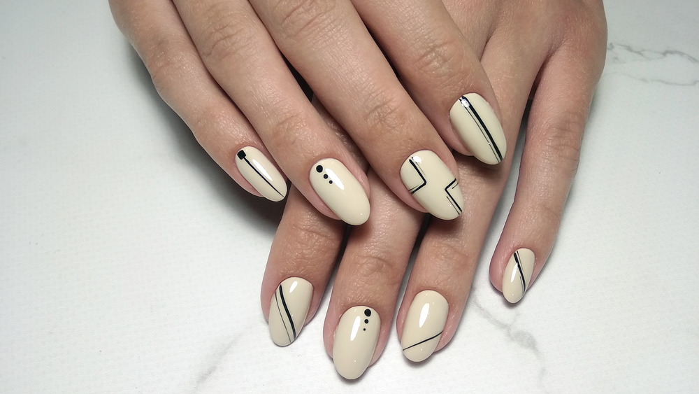 Almond and black nail design