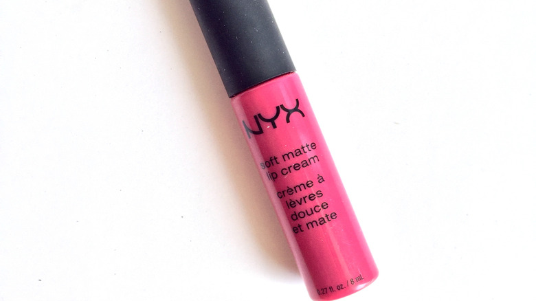 NYX Soft Matte Lip Cream in Berry