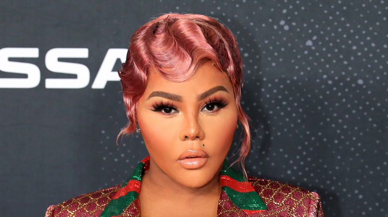 Lil' Kim pink hair