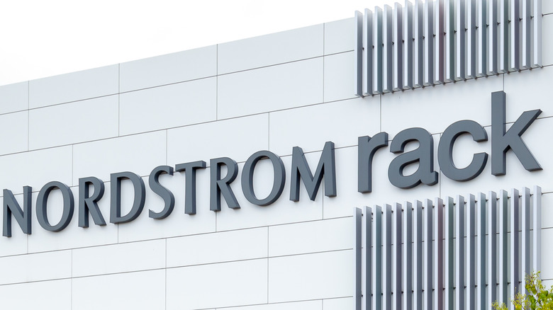 nordstrom rack sign