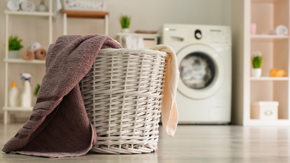 Laundry room with linens