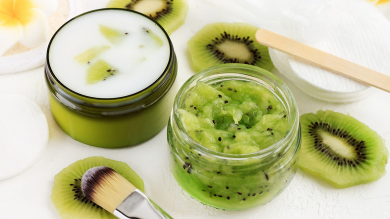 DIY kiwi face mask 