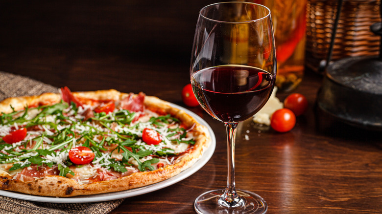 Red wine and pizza