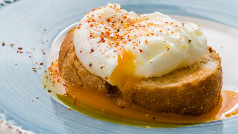 Pooached egg on toast