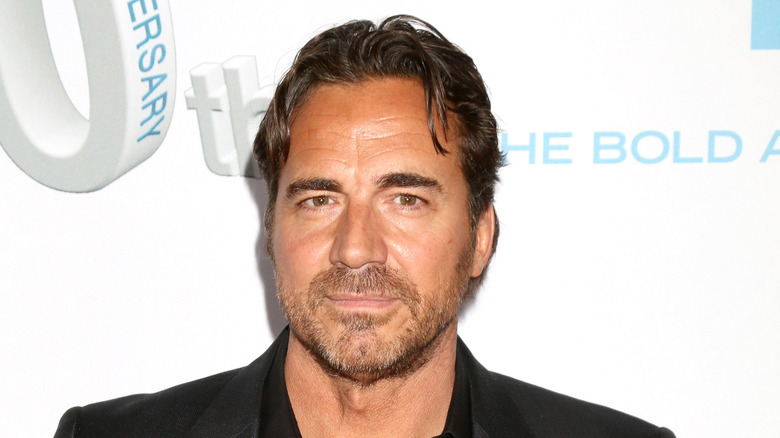 Thorsten Kaye posing