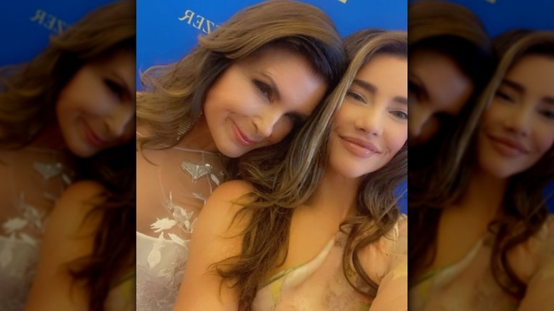 Kimberlin Brown selfie with Jacqueline MacInnes Wood