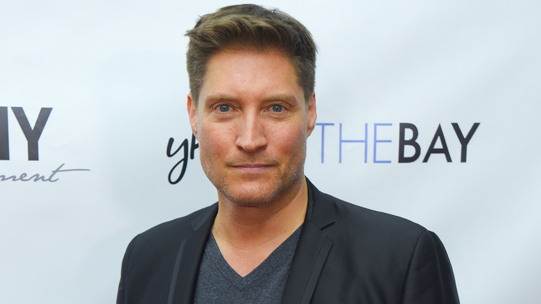 Sean Kanan posing