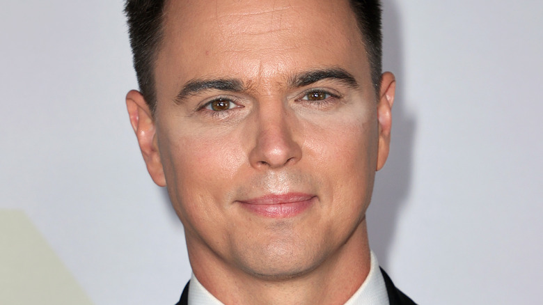 Darin Brooks posing on the red carpet