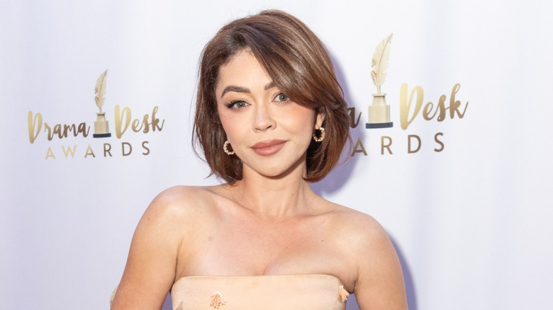 Sarah Hyland posing on the red carpet