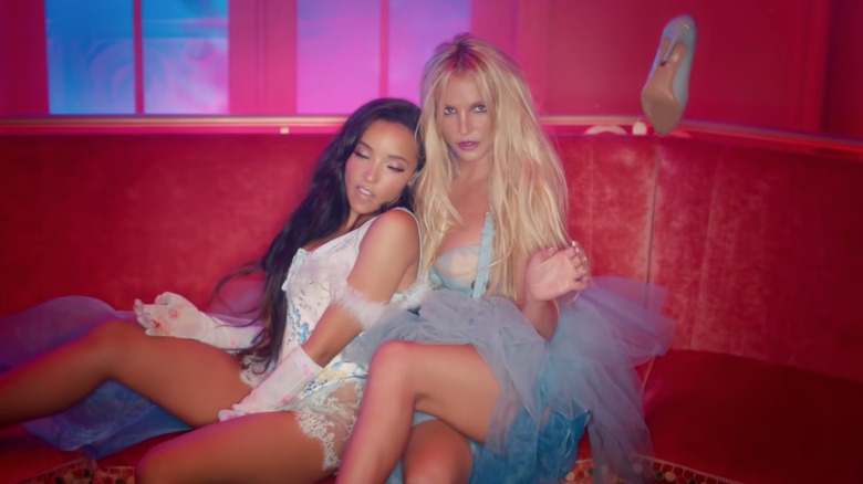 Slumber Party music video