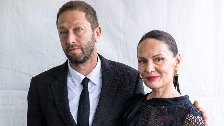 Ebon Moss-Bachrach and Yelena Yemchuk posing