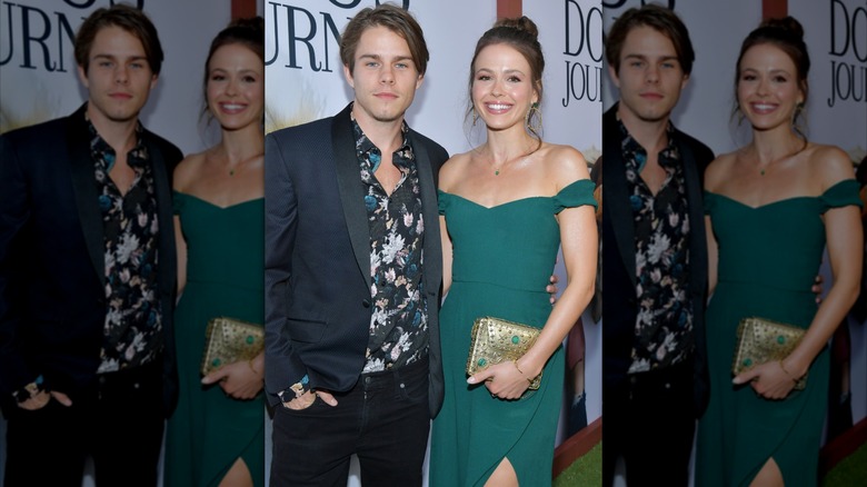 Jocelyn Hudon and her husband Jake Manley at the premiere of "A Dog's Journey" in Hollywood, 2019.