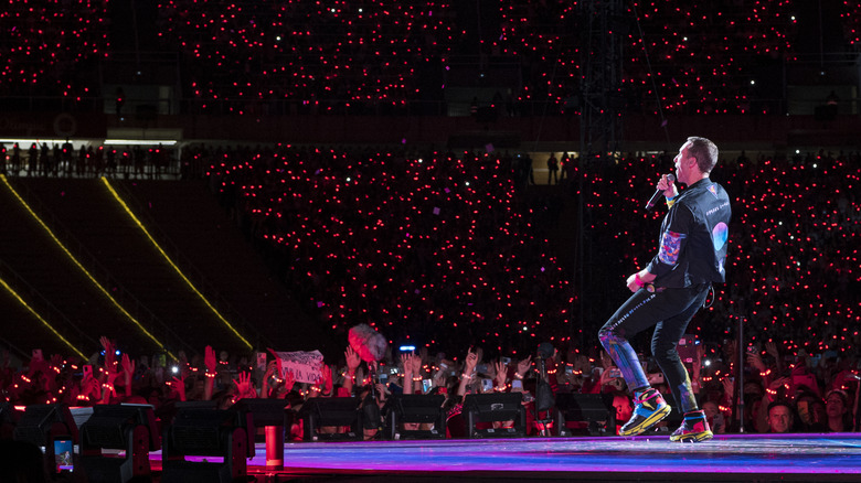 Chris Martin of Coldplay performing