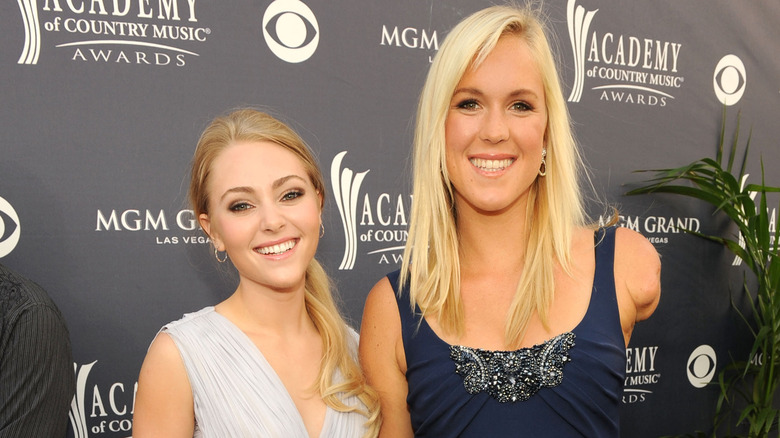 AnnaSophia Robb and Bethany Hamilton