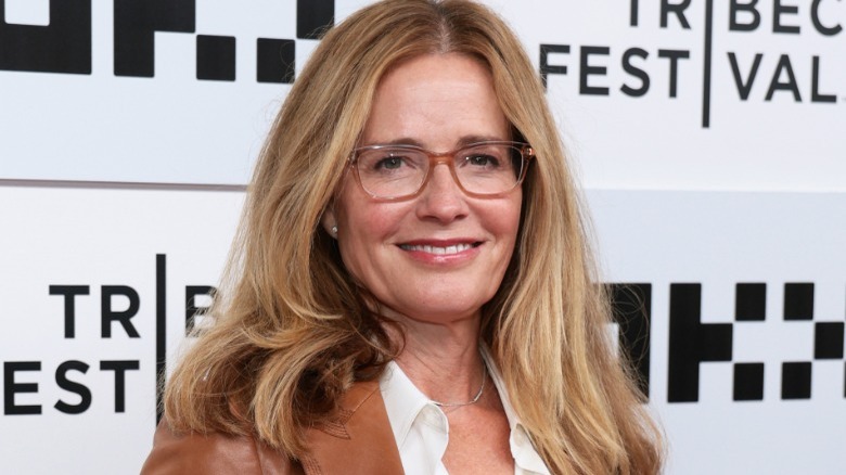 Elisabeth Shue red carpet no makeup