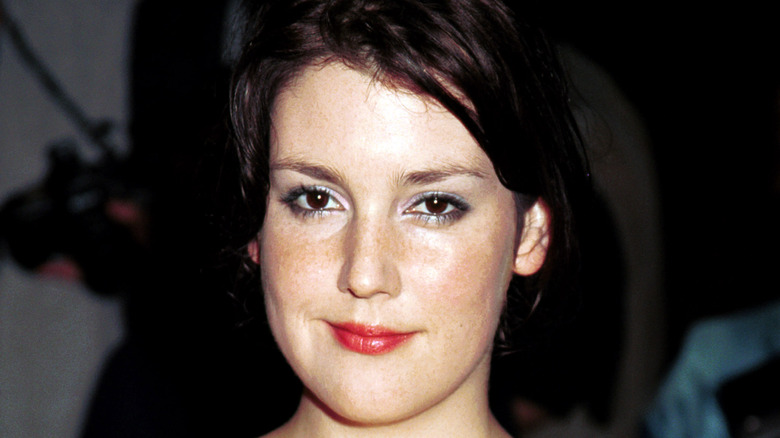 Young Melanie Lynskey posing