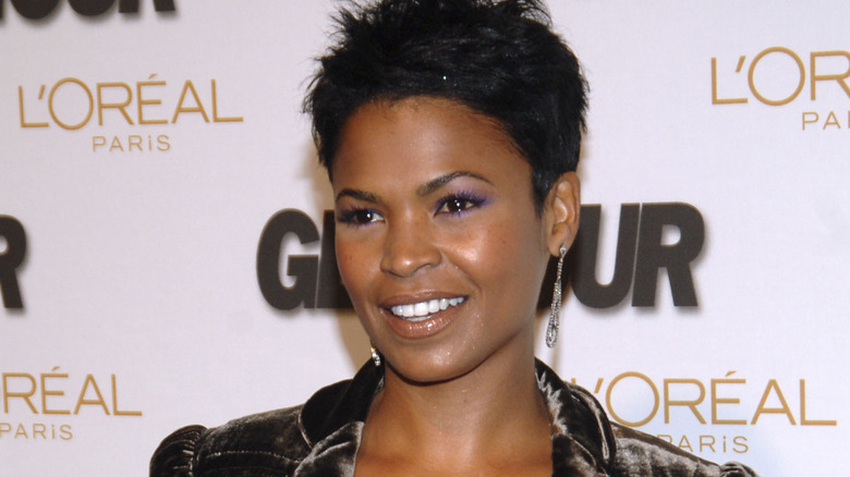 Nia Long posing 