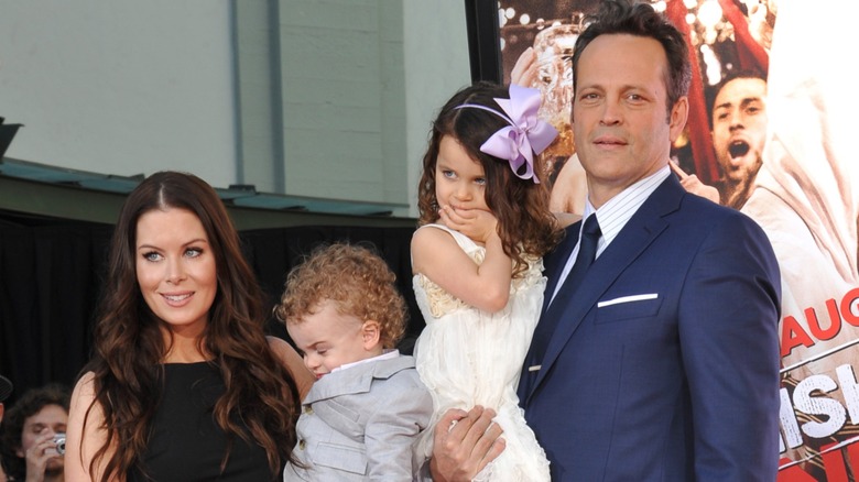 Vince Vaughn, his wife, and two kids