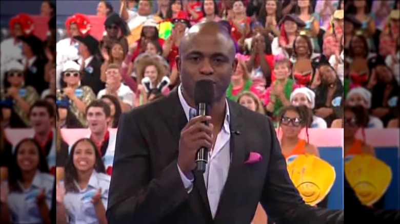 Wayne Brady hosting Let's Make a Deal