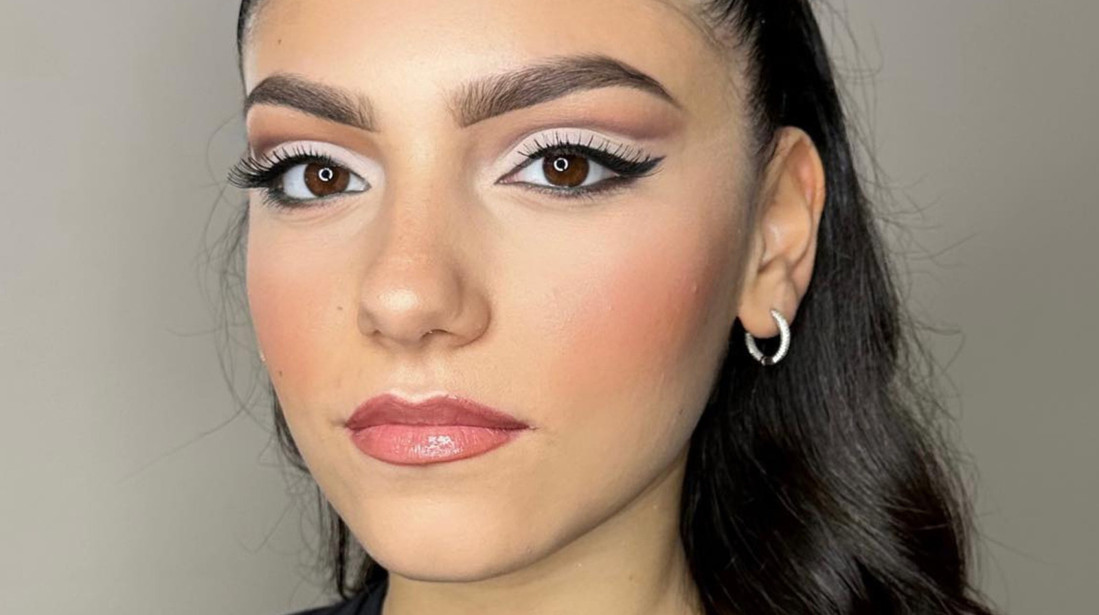 The Cut Crease Is The Ideal Look For Almond-Shaped Eyes - 247 News ...