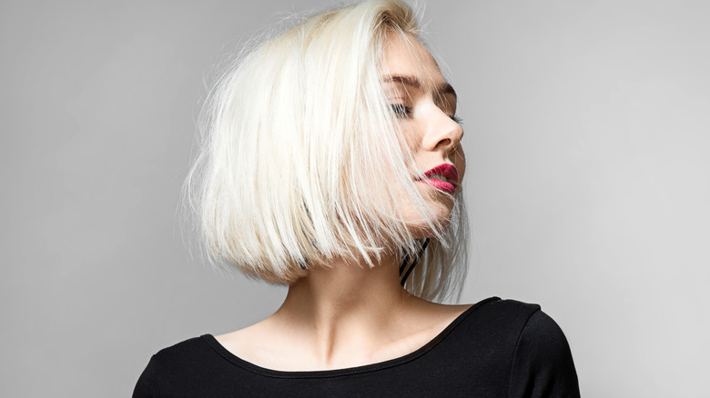 Pretty blonde bob haircut 